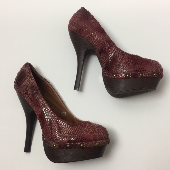 Miss me Heels - Picture 1 of 6